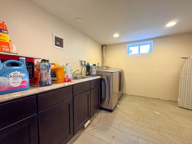 1589 Main Street, East Hartford, CT 06108