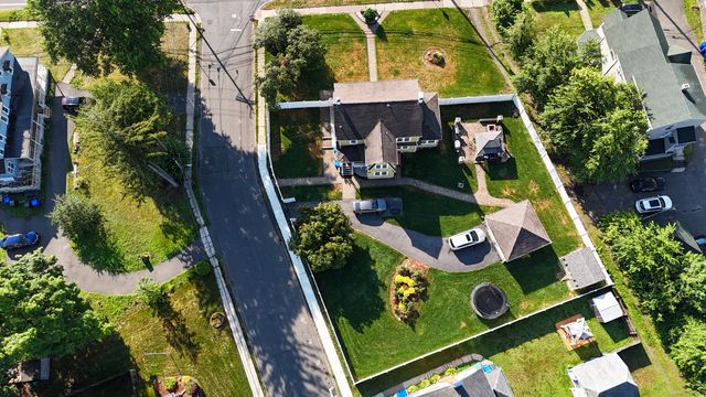 1589 Main Street, East Hartford, CT 06108
