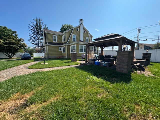 1589 Main Street, East Hartford, CT 06108