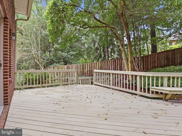 3029 OREGON KNOLLS DR NW, Washington, DC 20015