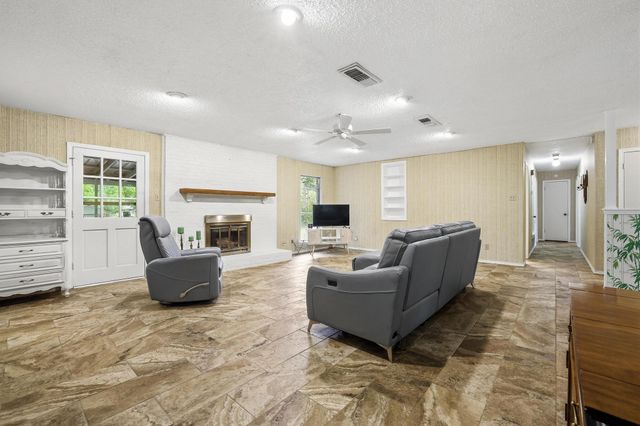 212 Lou Street, Sulphur Springs, TX 75482