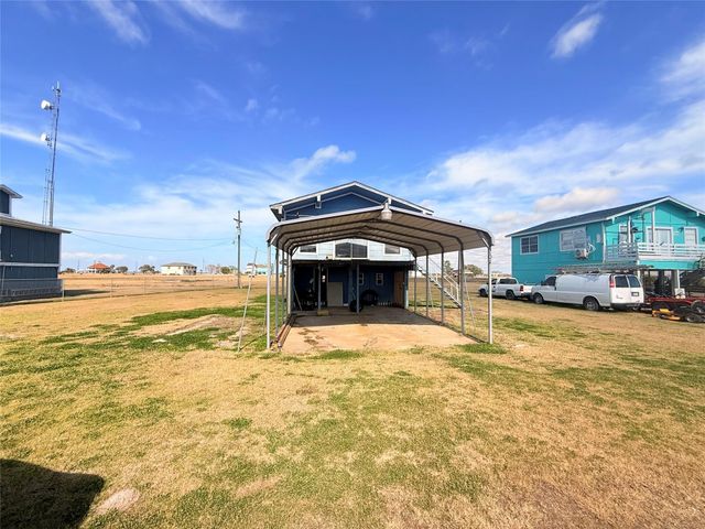 204 Teal Lane, Anahuac, TX 77514