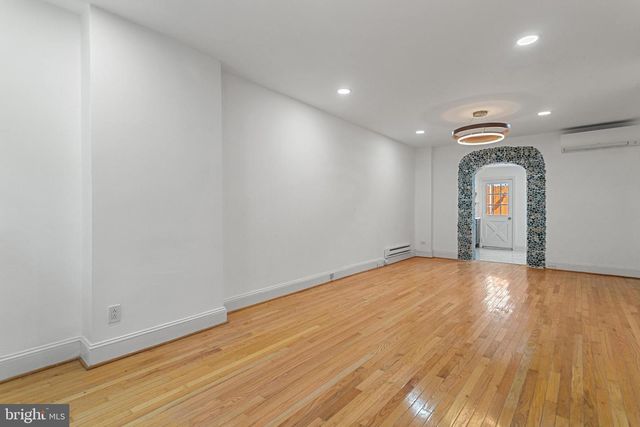 423 CROSS ST, Philadelphia, PA 19147