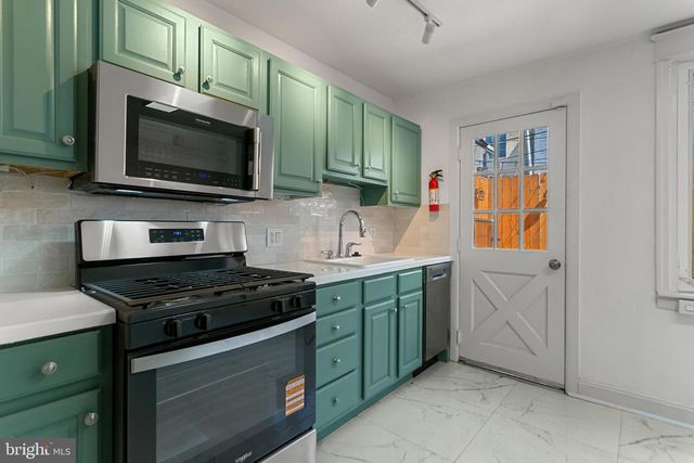 423 CROSS ST, Philadelphia, PA 19147