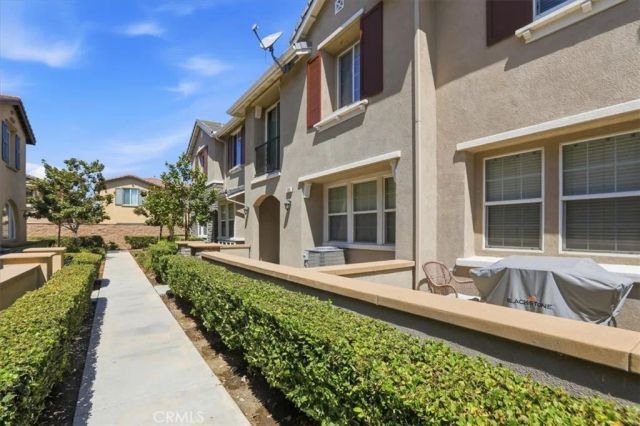 16001 Chase, Fontana, CA 92336