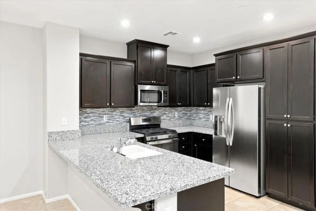 16001 Chase, Fontana, CA 92336