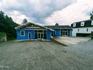 1220 Rose Ridge, Clintwood, VA 24228