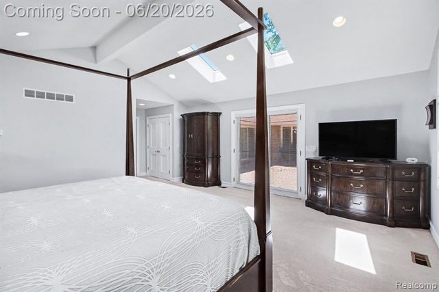 27682 Wellington Street, Farmington Hills, MI 48334