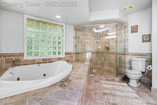 27682 Wellington Street, Farmington Hills, MI 48334