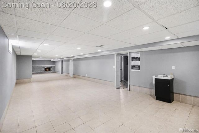 27682 Wellington Street, Farmington Hills, MI 48334