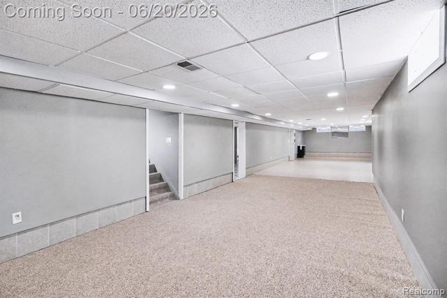 27682 Wellington Street, Farmington Hills, MI 48334