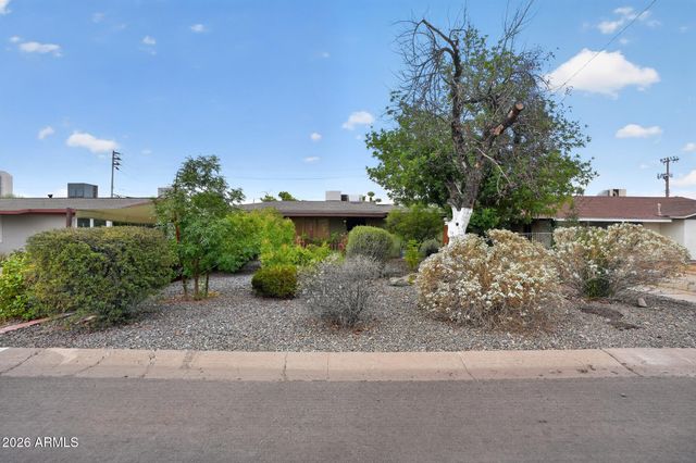 315 W GLENROSA Avenue, Phoenix, AZ 85013