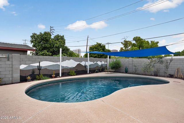 315 W GLENROSA Avenue, Phoenix, AZ 85013