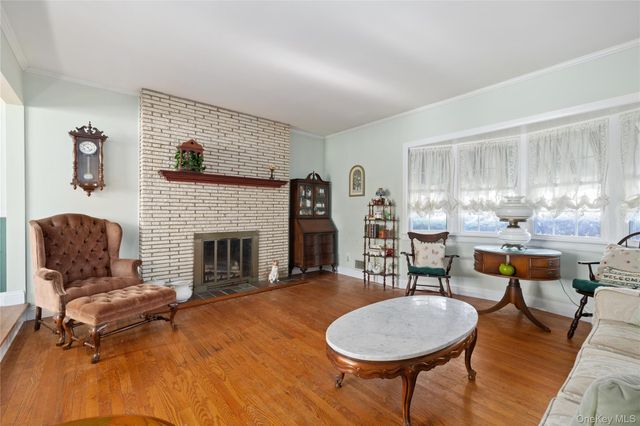 6 White Birch Drive, Babylon, NY 11702