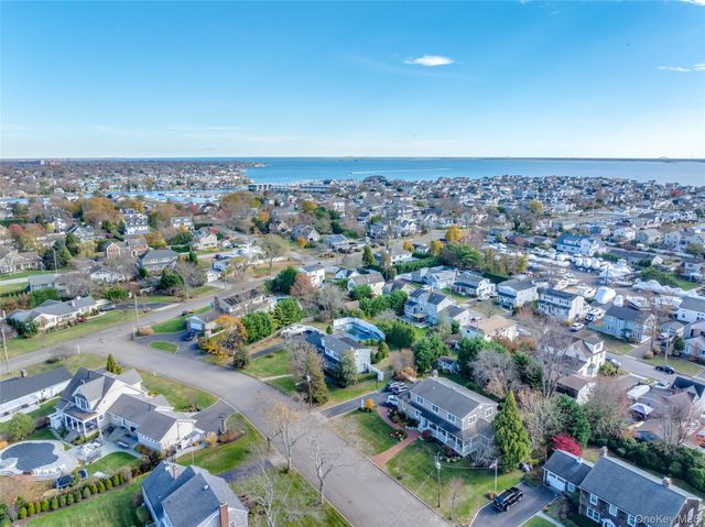 6 White Birch Drive, Babylon, NY 11702