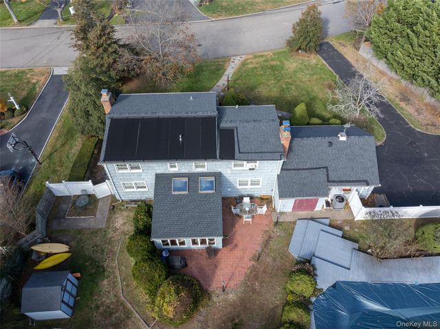 6 White Birch Drive, Babylon, NY 11702