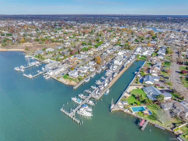 6 White Birch Drive, Babylon, NY 11702