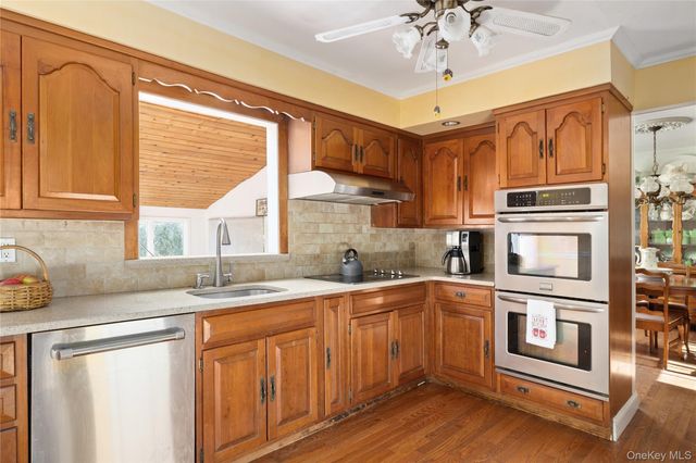 6 White Birch Drive, Babylon, NY 11702