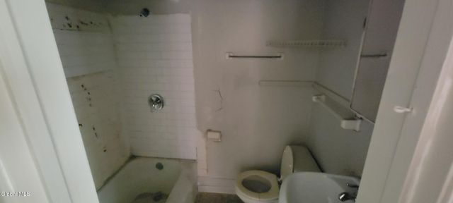 236 W Fulton Street, Gloversville, NY 12078