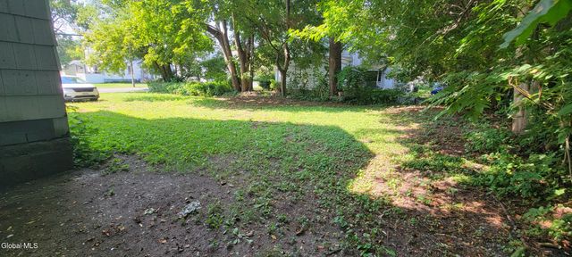 236 W Fulton Street, Gloversville, NY 12078