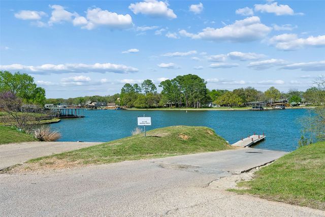 4114 Seminole Trail, Granbury, TX 76048