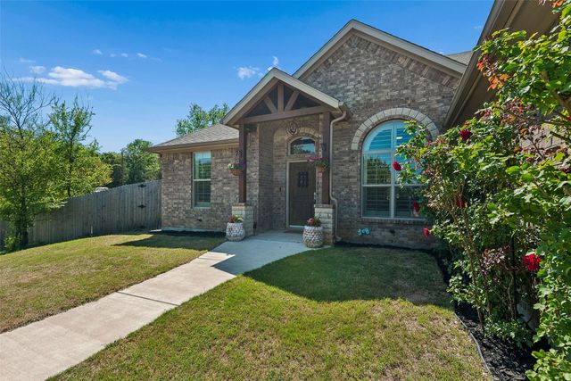 4114 Seminole Trail, Granbury, TX 76048