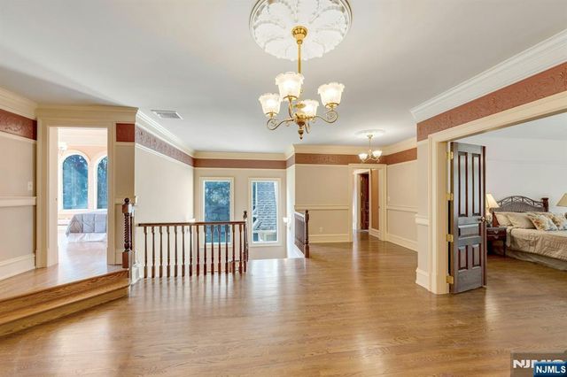 213 Stokes Farm Road, Franklin Lakes, NJ 07417