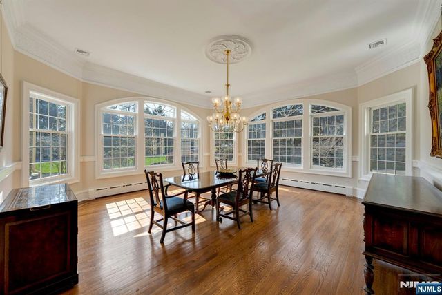 213 Stokes Farm Road, Franklin Lakes, NJ 07417