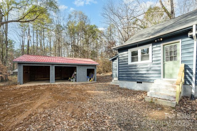 8013 Caswell Road, Stanley, NC 28164