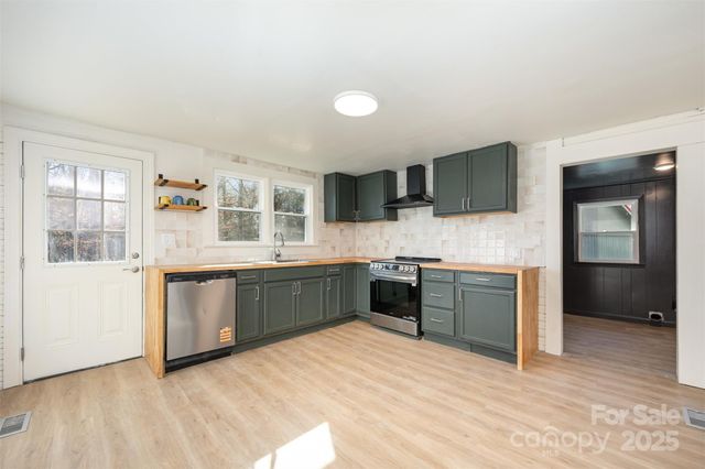 8013 Caswell Road, Stanley, NC 28164