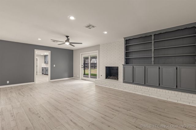 9421 S 69th East Avenue, Tulsa, OK 74133