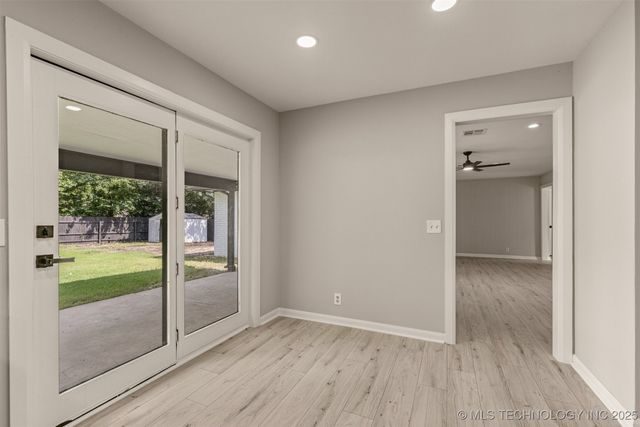 9421 S 69th East Avenue, Tulsa, OK 74133