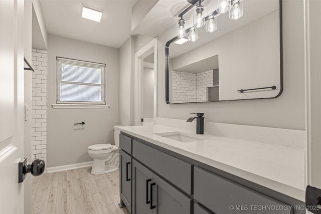 9421 S 69th East Avenue, Tulsa, OK 74133