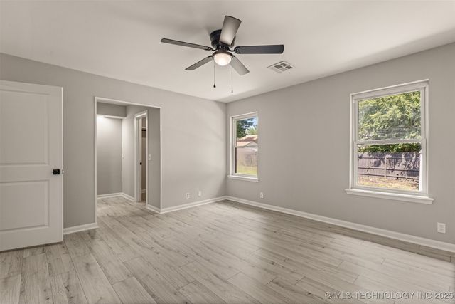 9421 S 69th East Avenue, Tulsa, OK 74133