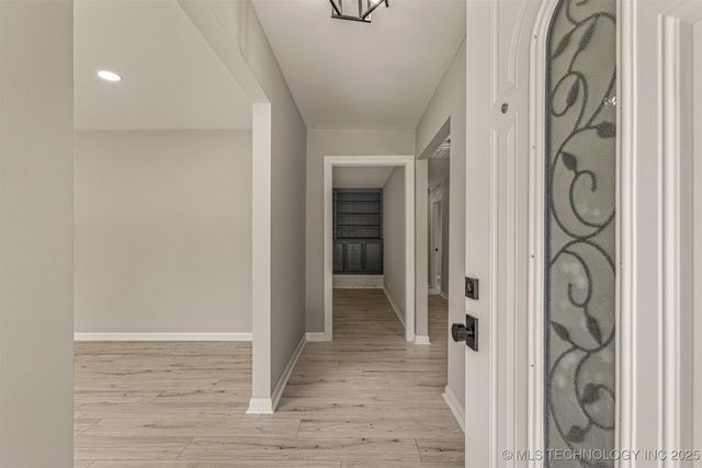 9421 S 69th East Avenue, Tulsa, OK 74133