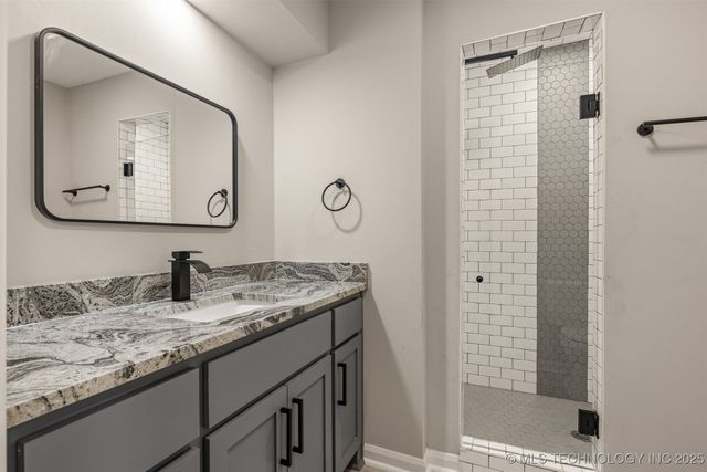 9421 S 69th East Avenue, Tulsa, OK 74133