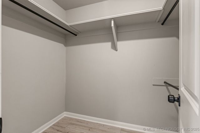 9421 S 69th East Avenue, Tulsa, OK 74133