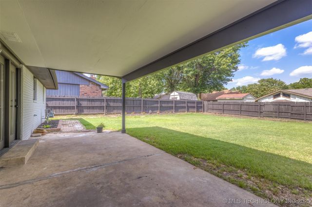 9421 S 69th East Avenue, Tulsa, OK 74133