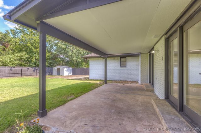 9421 S 69th East Avenue, Tulsa, OK 74133