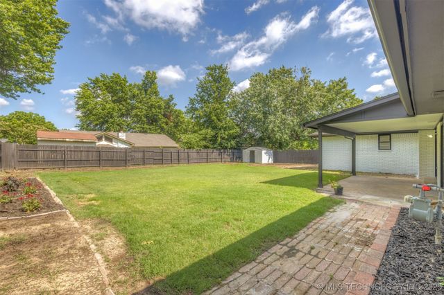 9421 S 69th East Avenue, Tulsa, OK 74133