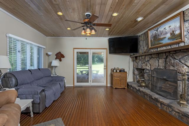 1372 Short Mountain Rd, Mcminnville, TN 37110