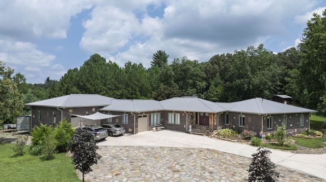 1372 Short Mountain Rd, Mcminnville, TN 37110