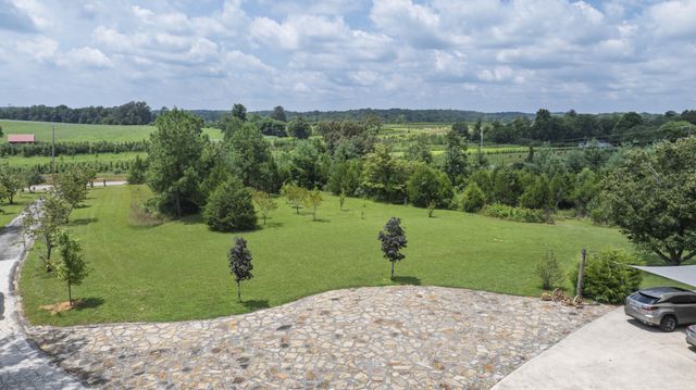 1372 Short Mountain Rd, Mcminnville, TN 37110