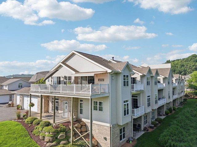 W11574 Island View Court, Lodi, WI 53555