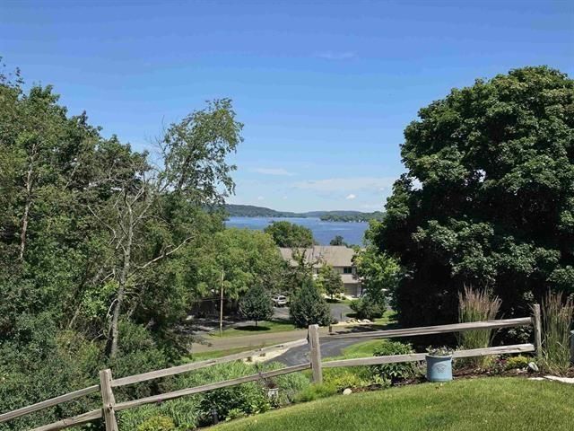 W11574 Island View Court, Lodi, WI 53555