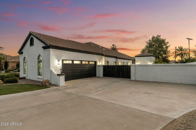 1120 N WREN Drive, Gilbert, AZ 85234