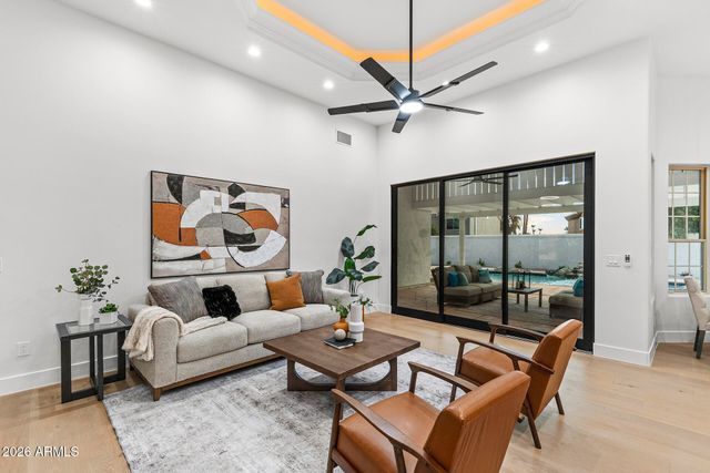 1120 N WREN Drive, Gilbert, AZ 85234