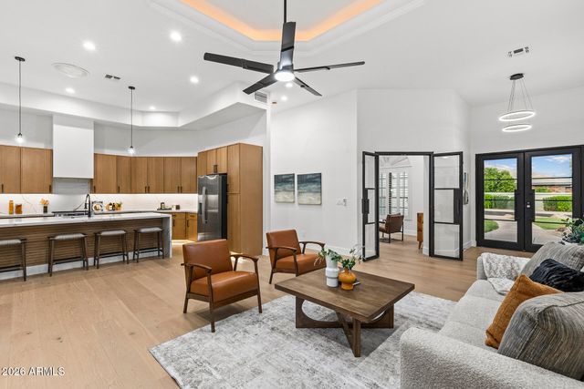 1120 N WREN Drive, Gilbert, AZ 85234