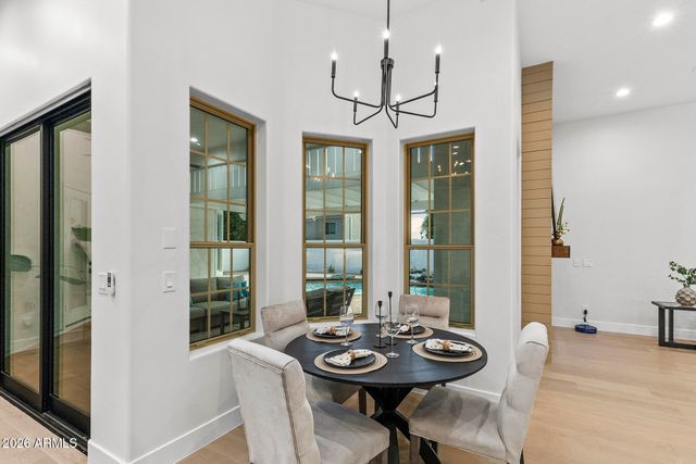 1120 N WREN Drive, Gilbert, AZ 85234