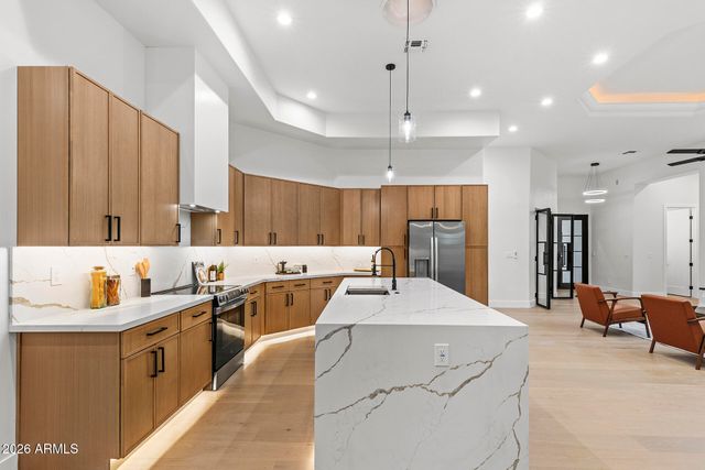 1120 N WREN Drive, Gilbert, AZ 85234